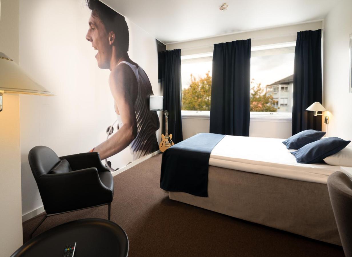 Hotell Hulingen Hultsfred Exterior photo